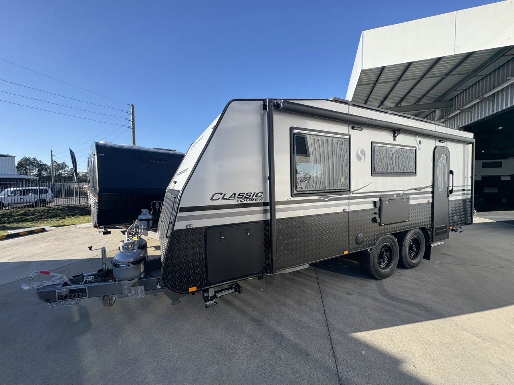 NEW 2026 SUPREME CLASSIC TOURER CARAVAN 2 AXLE