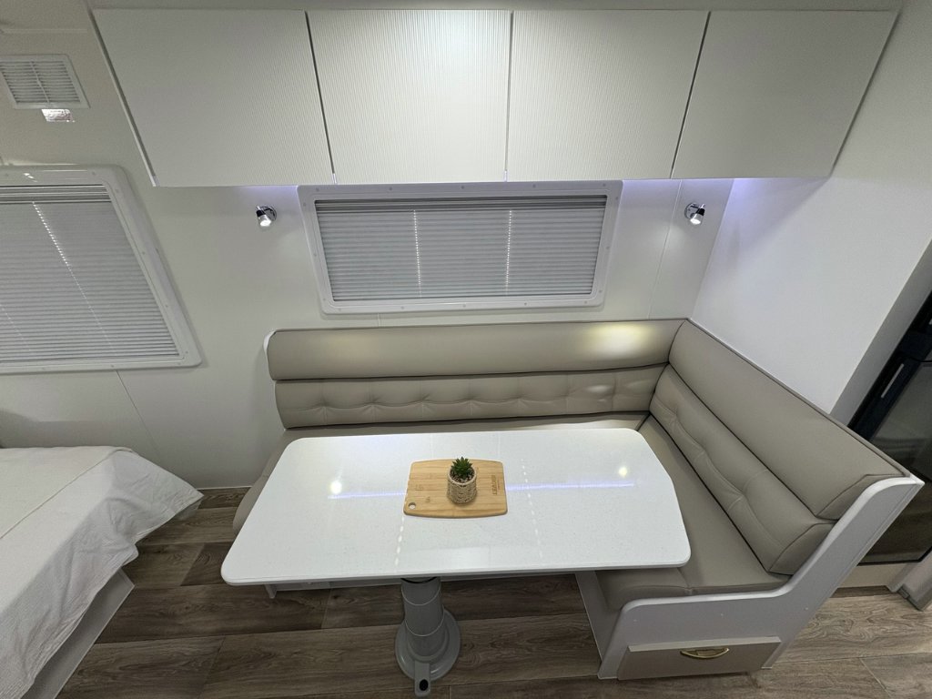 NEW 2026 SUPREME CLASSIC TOURER CARAVAN 2 AXLE