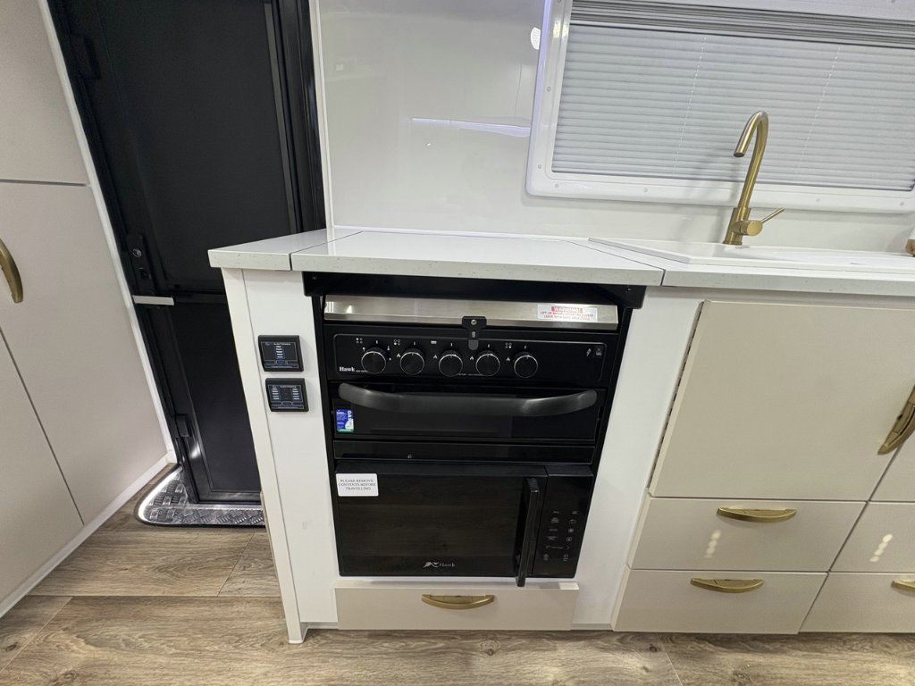 NEW 2026 SUPREME CLASSIC TOURER CARAVAN 2 AXLE
