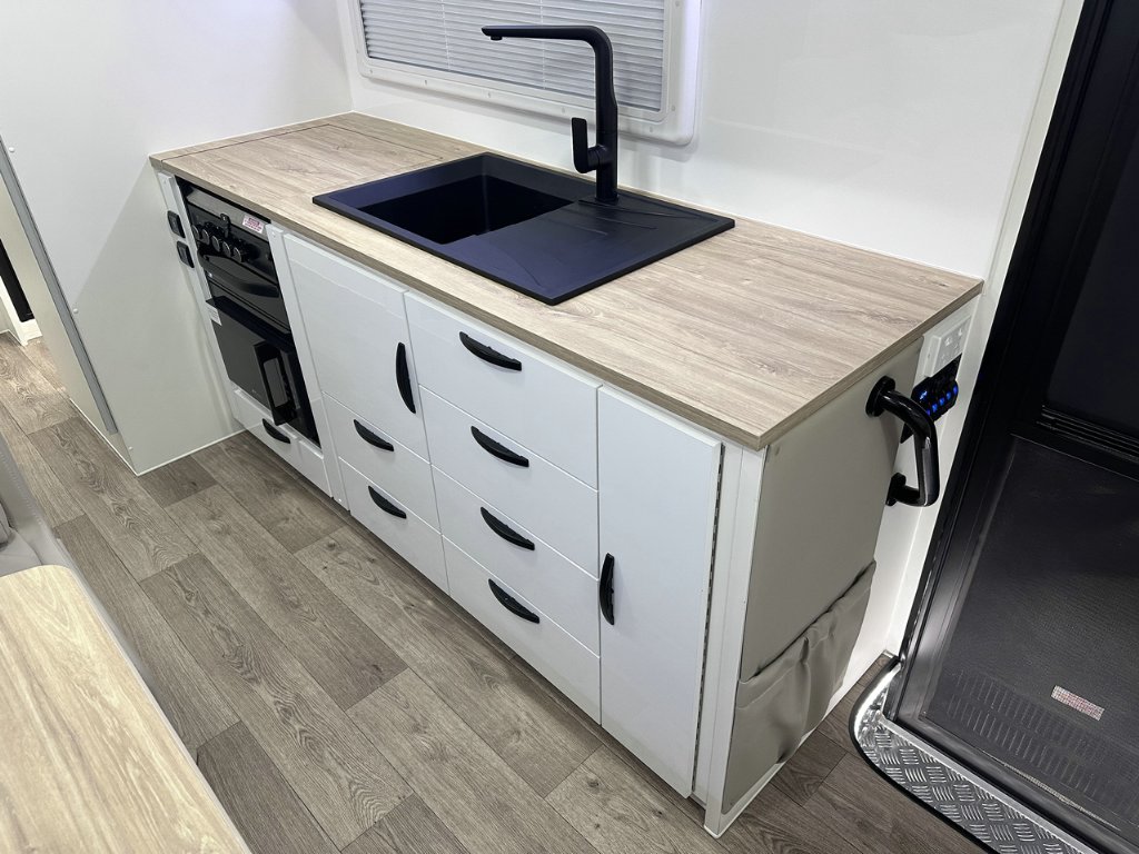 NEW 2026 LEADER CARAVANS GOLD LE CARAVAN 2 AXLE