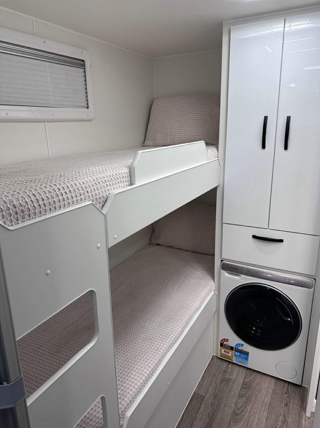NEW 2026 LEADER CARAVANS GOLD LE CARAVAN 2 AXLE