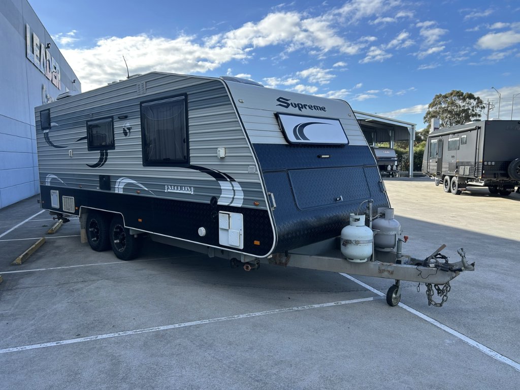 USED 2015 SUPREME EXECUTIVE CARAVAN 2 AXLE