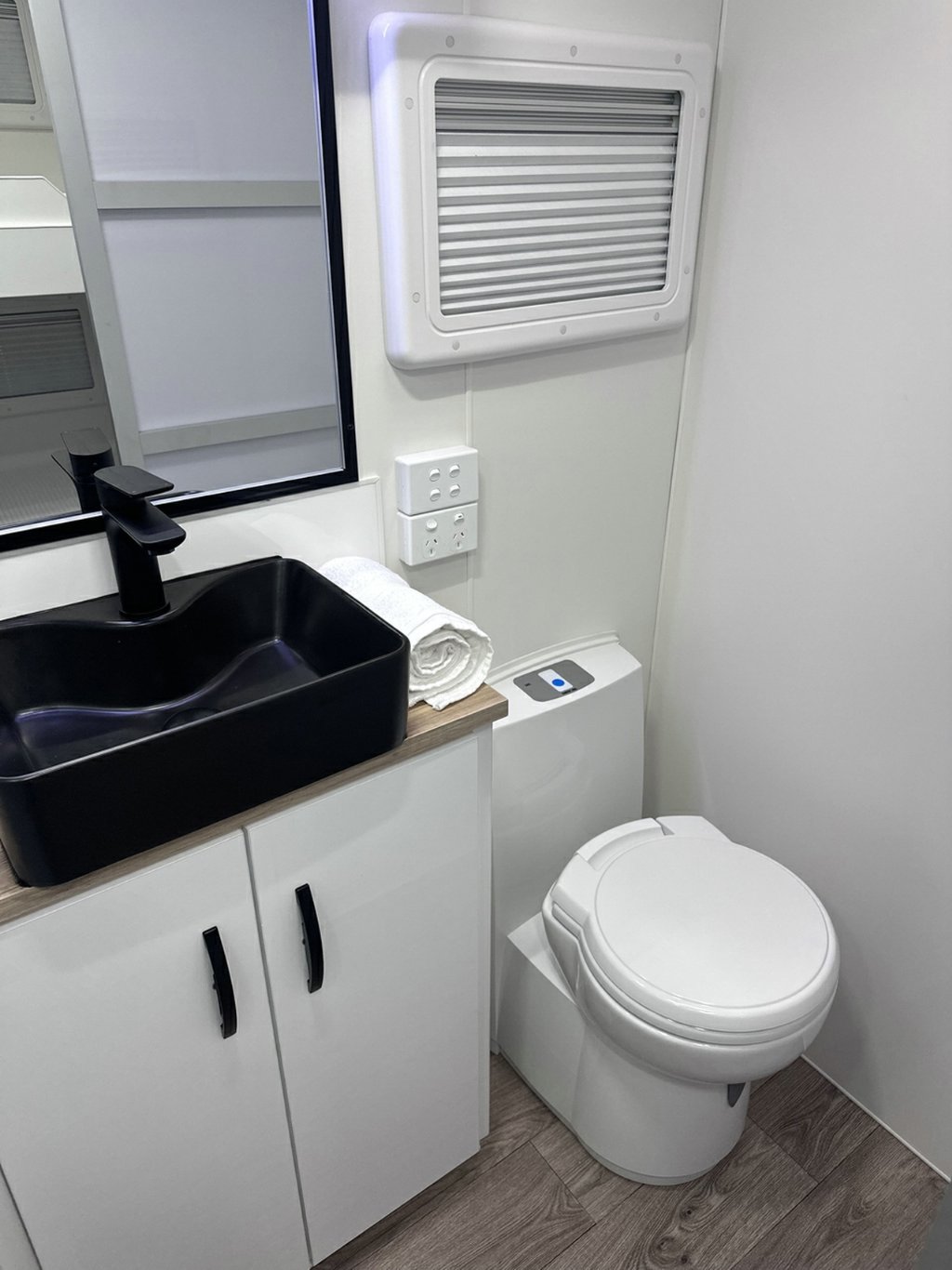 NEW 2026 LEADER CARAVANS GOLD LE CARAVAN 2 AXLE