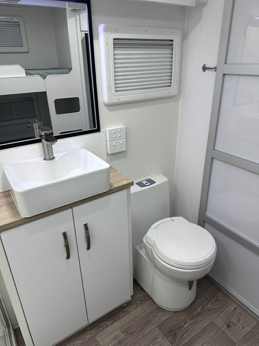 NEW 2026 LEADER CARAVANS GOLD LE CARAVAN 2 AXLE
