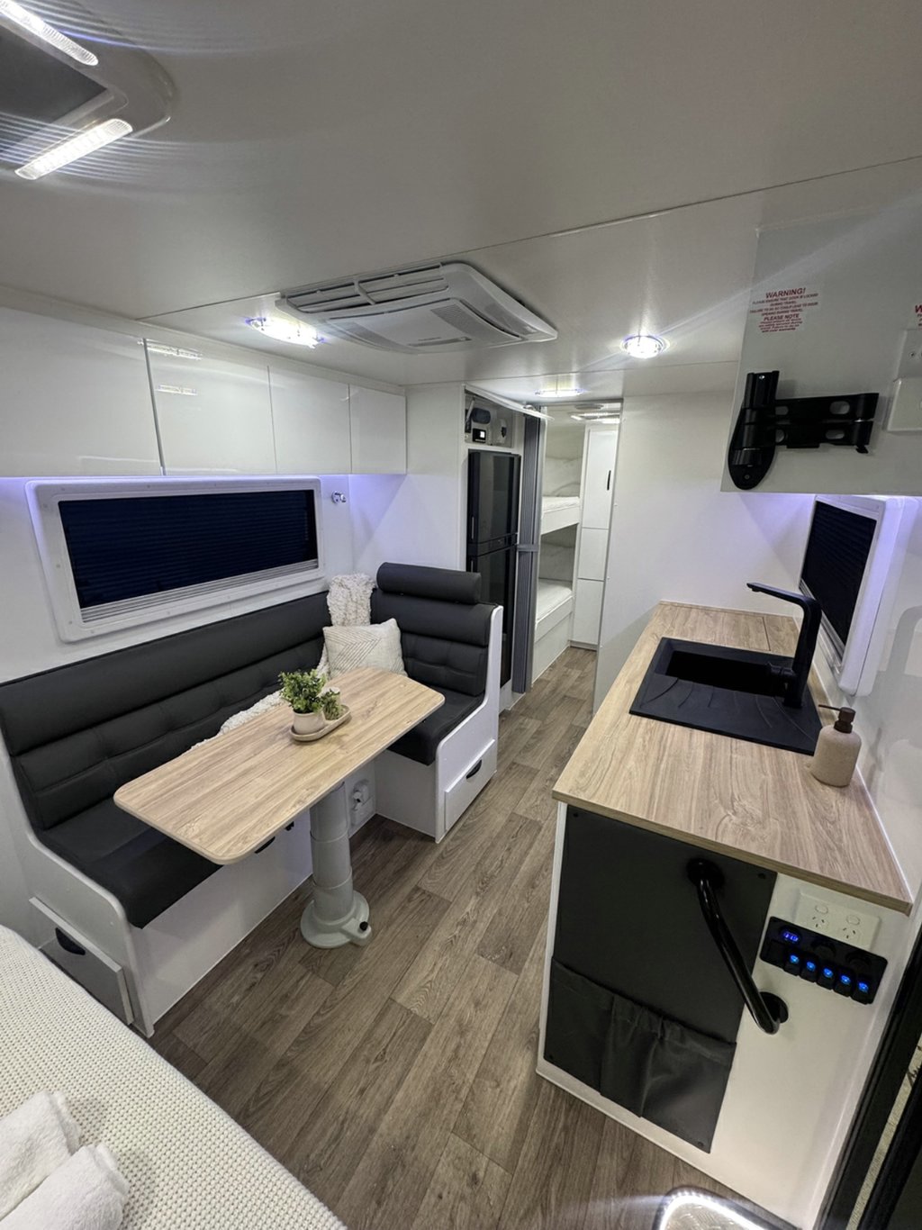 NEW 2026 LEADER CARAVANS GOLD LE CARAVAN 2 AXLE