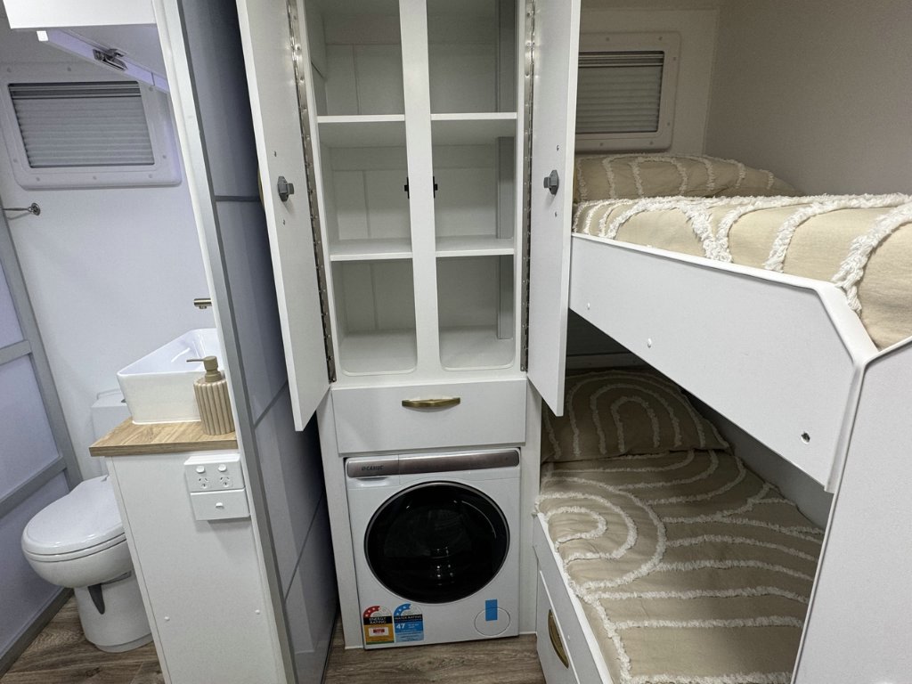 NEW 2026 LEADER CARAVANS GOLD LE CARAVAN 2 AXLE