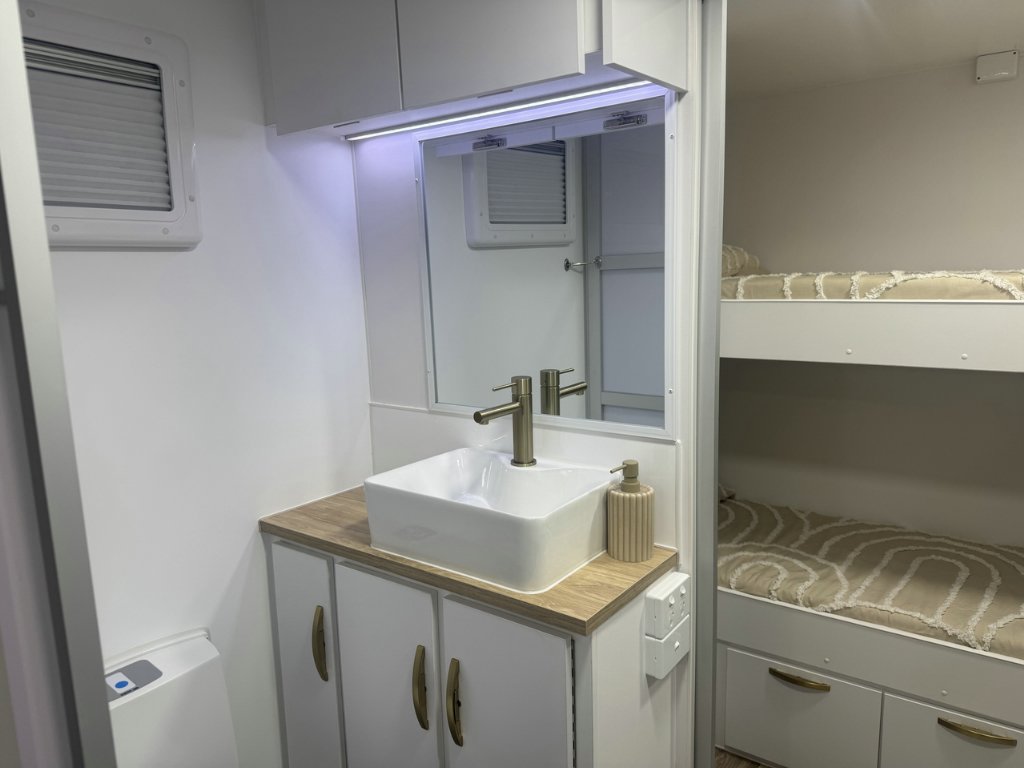NEW 2026 LEADER CARAVANS GOLD LE CARAVAN 2 AXLE