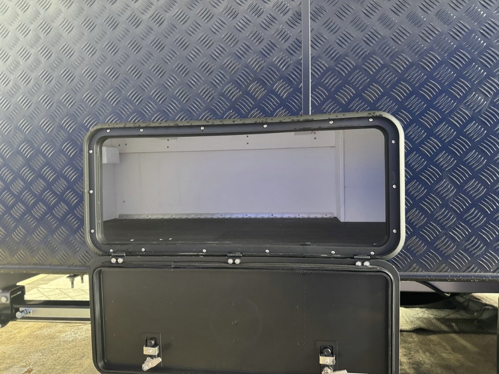 NEW 2026 LEADER CARAVANS GOLD LE DIRT ROADER CARAVAN 2 AXLE