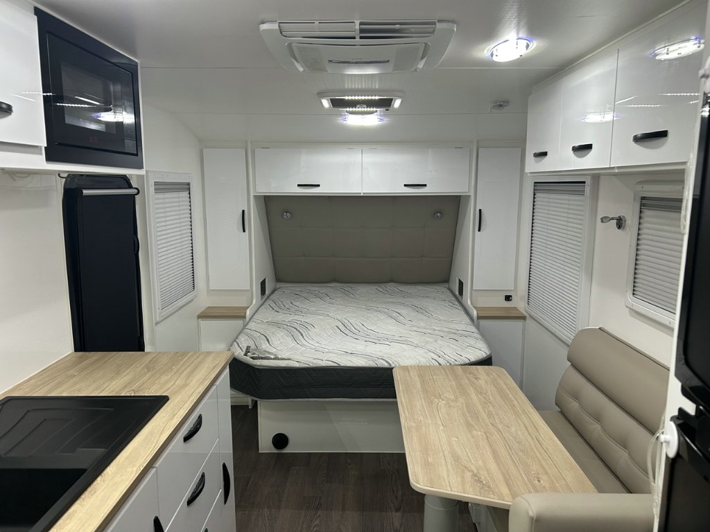 USED 2023 LEADER CARAVANS GOLD LE CARAVAN 2 AXLE