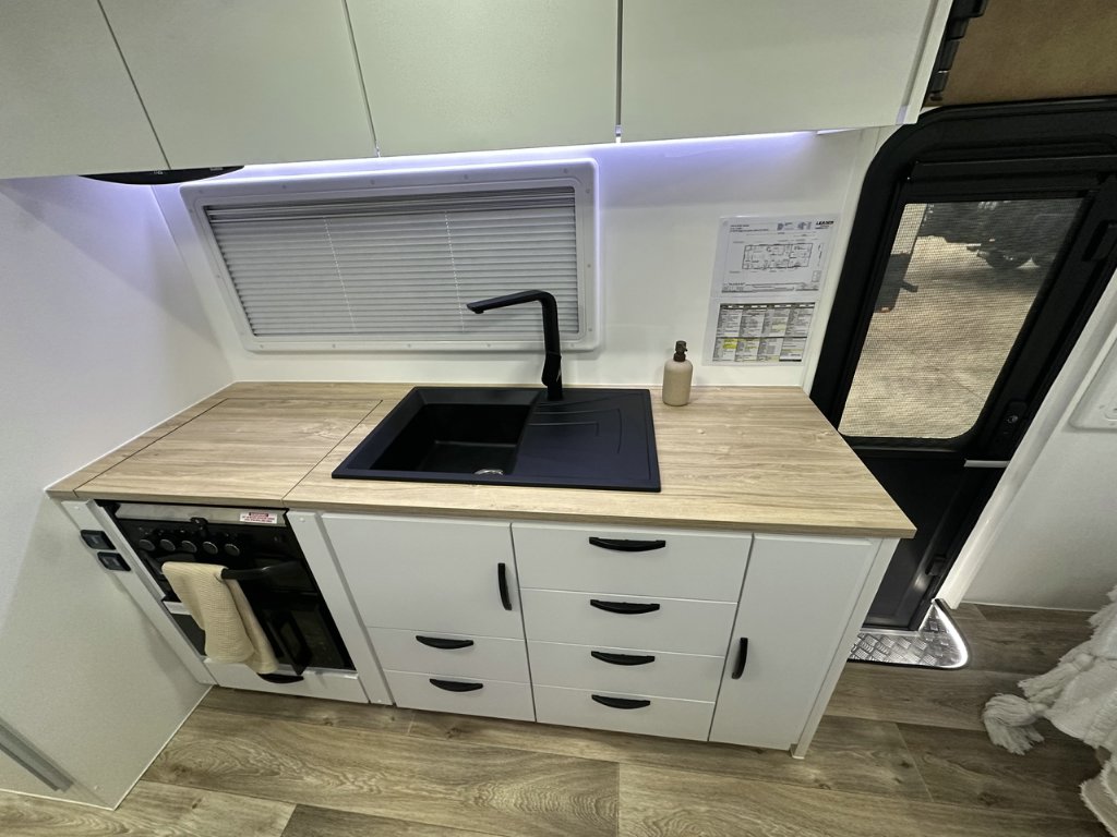 NEW 2026 LEADER CARAVANS GOLD LE CARAVAN 2 AXLE