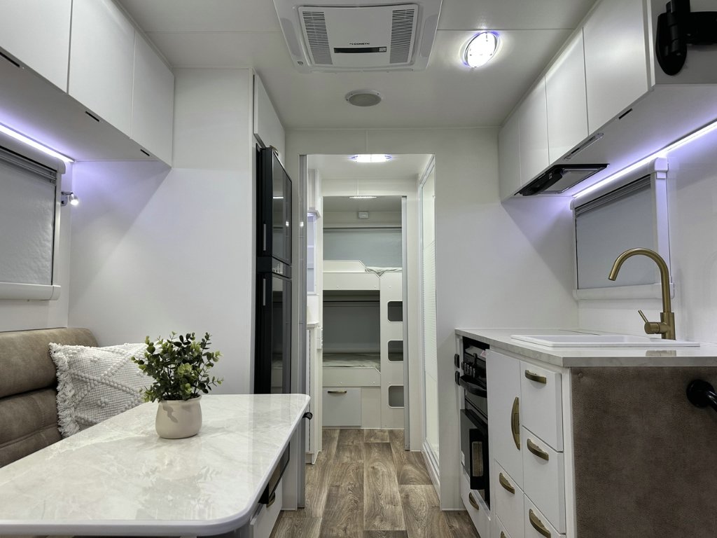 NEW 2026 LEADER CARAVANS GOLD LE CARAVAN 2 AXLE