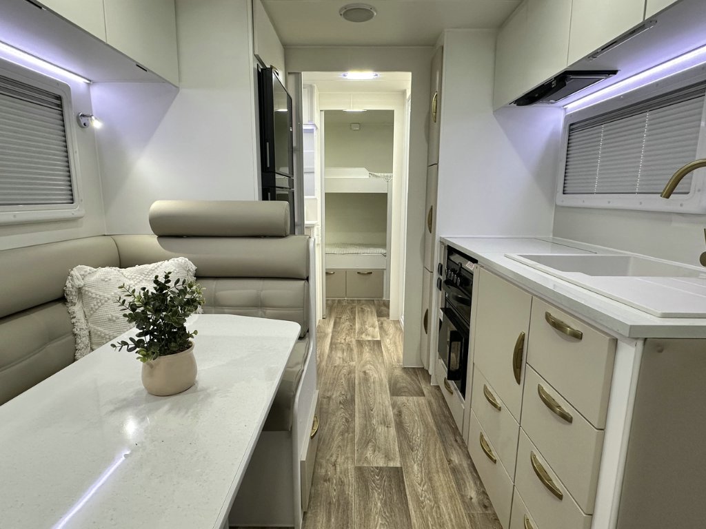 NEW 2026 LEADER CARAVANS GOLD LE CARAVAN 2 AXLE