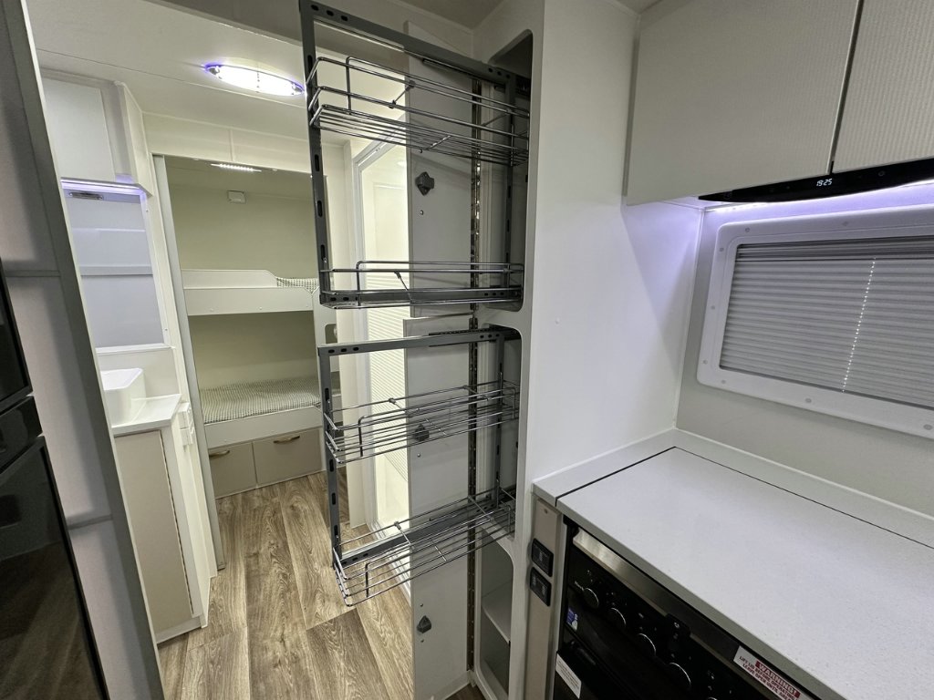 NEW 2026 LEADER CARAVANS GOLD LE CARAVAN 2 AXLE