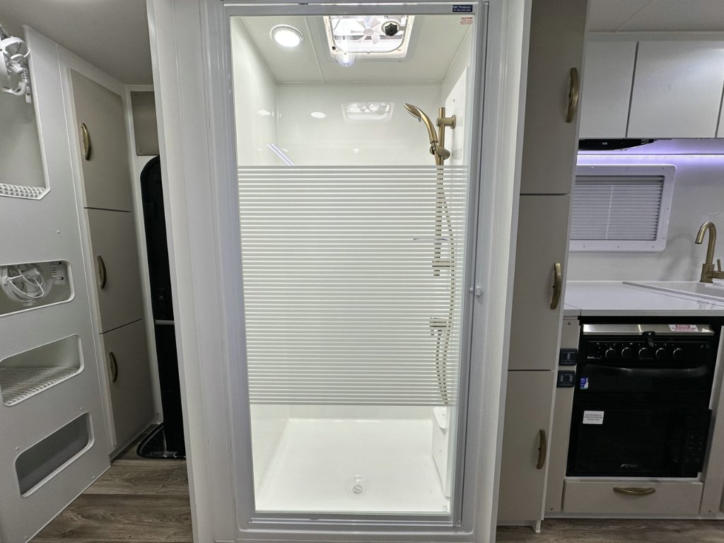 NEW 2026 LEADER CARAVANS GOLD LE CARAVAN 2 AXLE