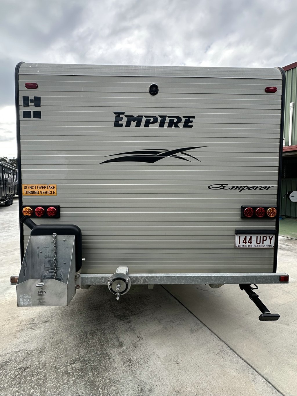 USED 2017 EMPIRE EMPEROR CARAVAN 1 AXLE