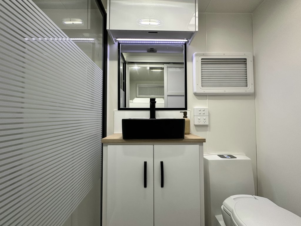 NEW 2026 LEADER CARAVANS GOLD LE CARAVAN 2 AXLE