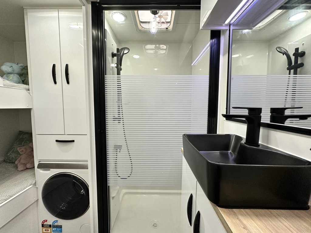 NEW 2026 LEADER CARAVANS GOLD LE CARAVAN 2 AXLE