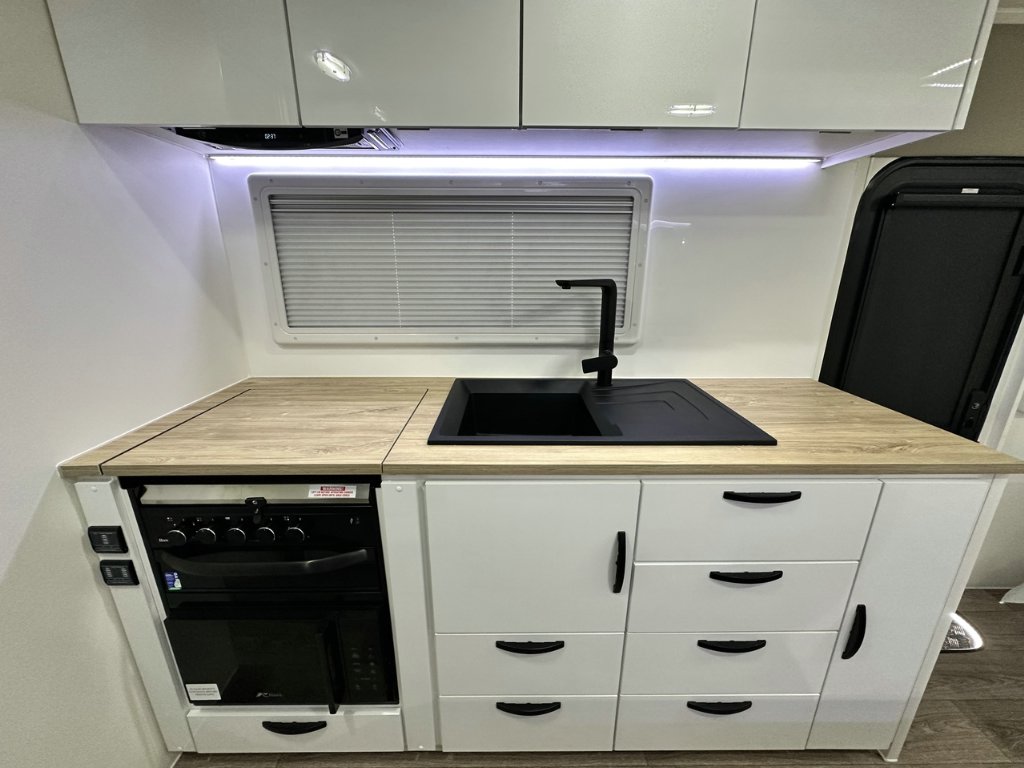 NEW 2026 LEADER CARAVANS GOLD LE CARAVAN 2 AXLE