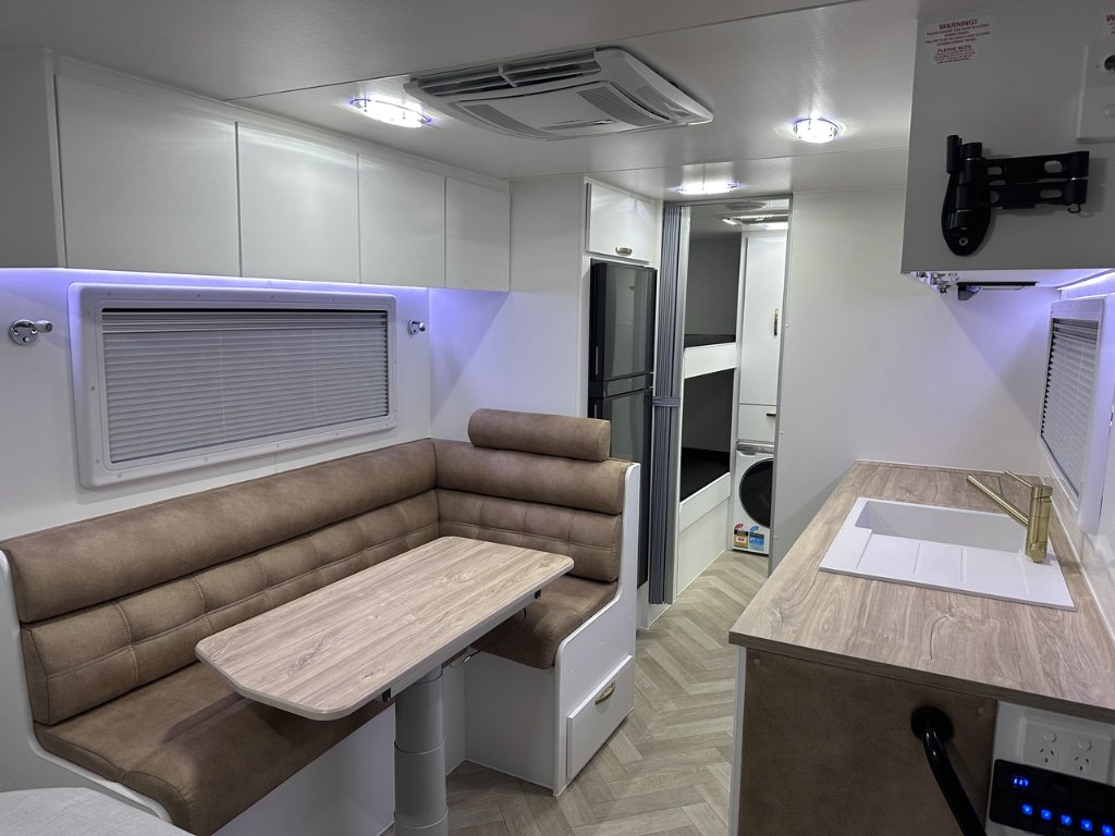 USED 2026 LEADER CARAVANS GOLD LE CARAVAN 2 AXLE