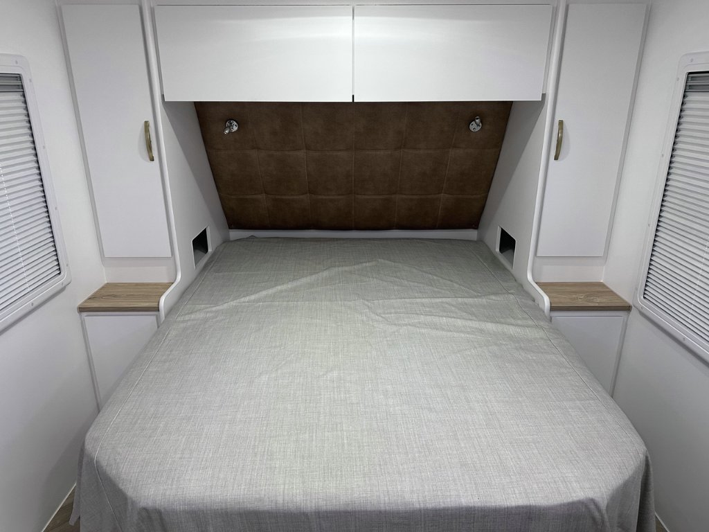 USED 2026 LEADER CARAVANS GOLD LE CARAVAN 2 AXLE