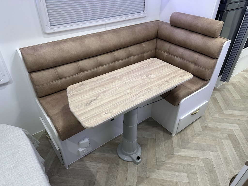 USED 2026 LEADER CARAVANS GOLD LE CARAVAN 2 AXLE