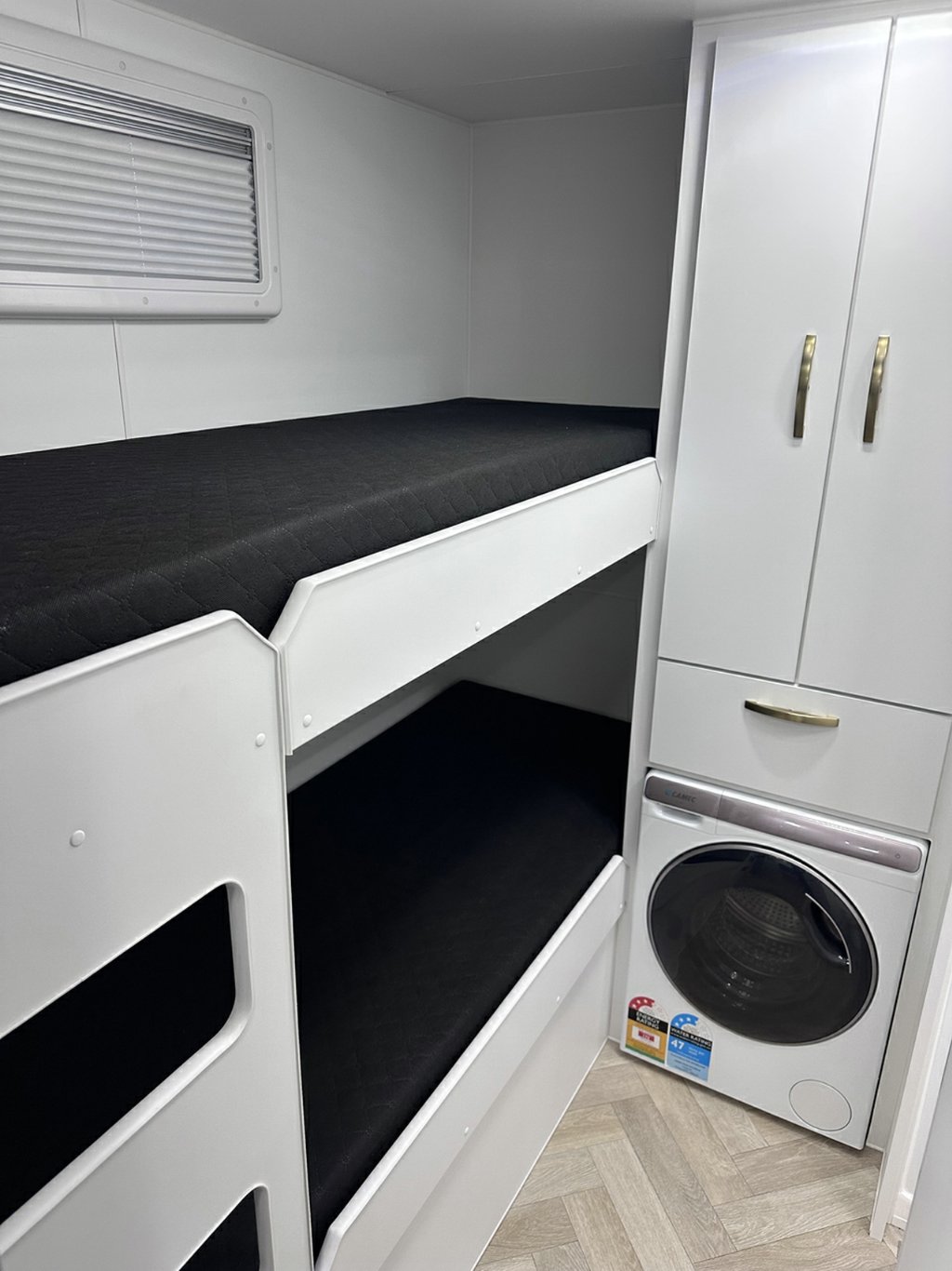 USED 2026 LEADER CARAVANS GOLD LE CARAVAN 2 AXLE