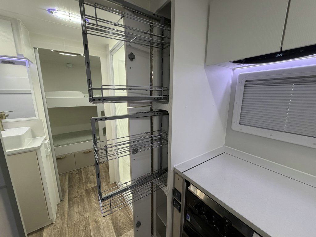 NEW 2026 LEADER CARAVANS GOLD LE CARAVAN 2 AXLE