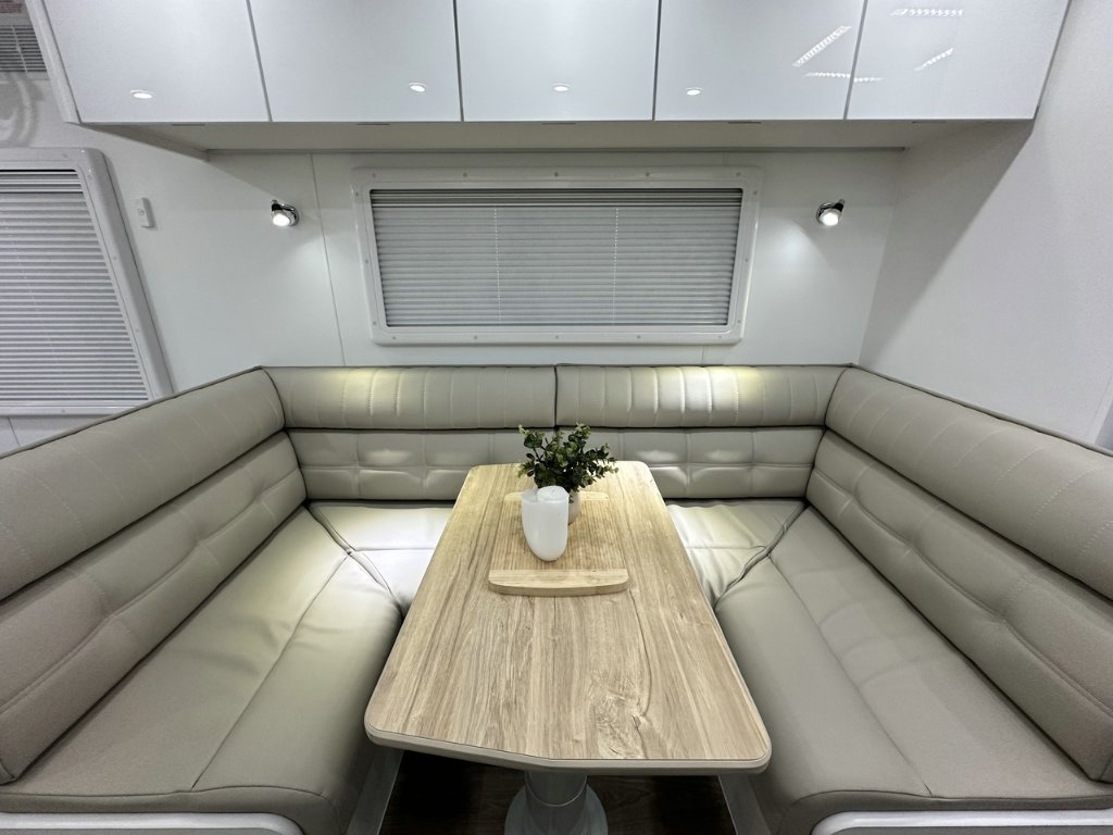 NEW 2026 SUPREME EXECUTIVE CARAVAN 2 AXLE