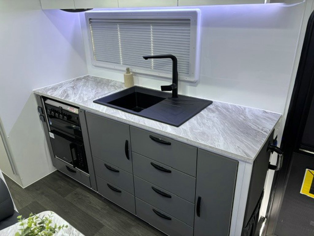 NEW 2026 LEADER CARAVANS GOLD LE CARAVAN 2 AXLE
