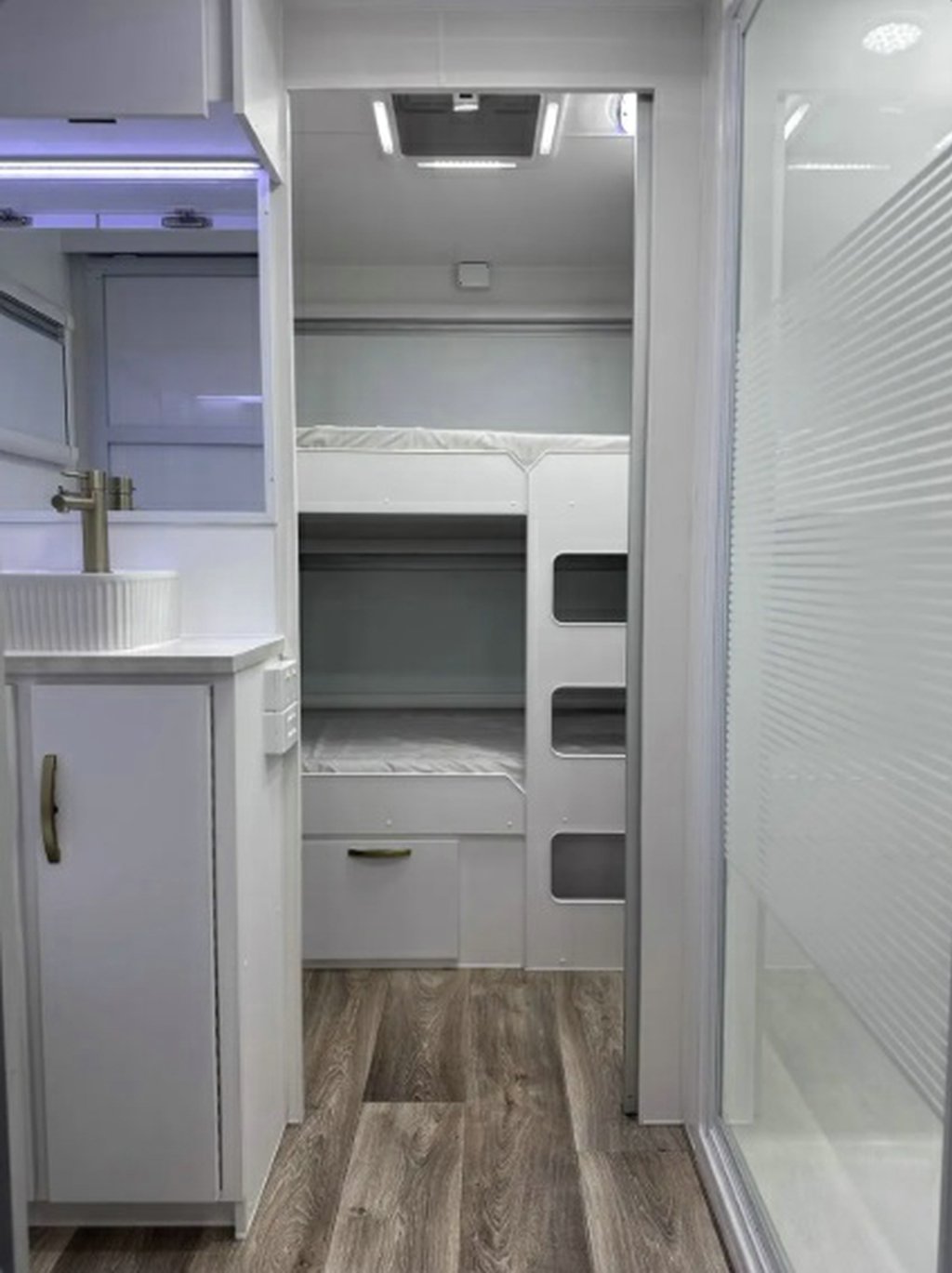 NEW 2026 LEADER CARAVANS GOLD LE CARAVAN 2 AXLE