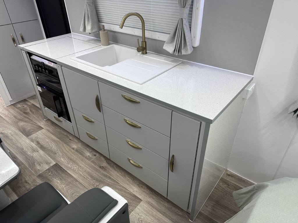 NEW 2026 SUPREME EXECUTIVE CARAVAN 2 AXLE