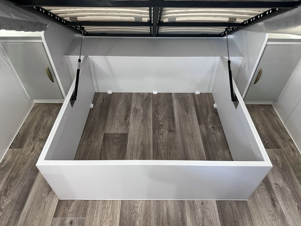 NEW 2026 SUPREME EXECUTIVE CARAVAN 2 AXLE