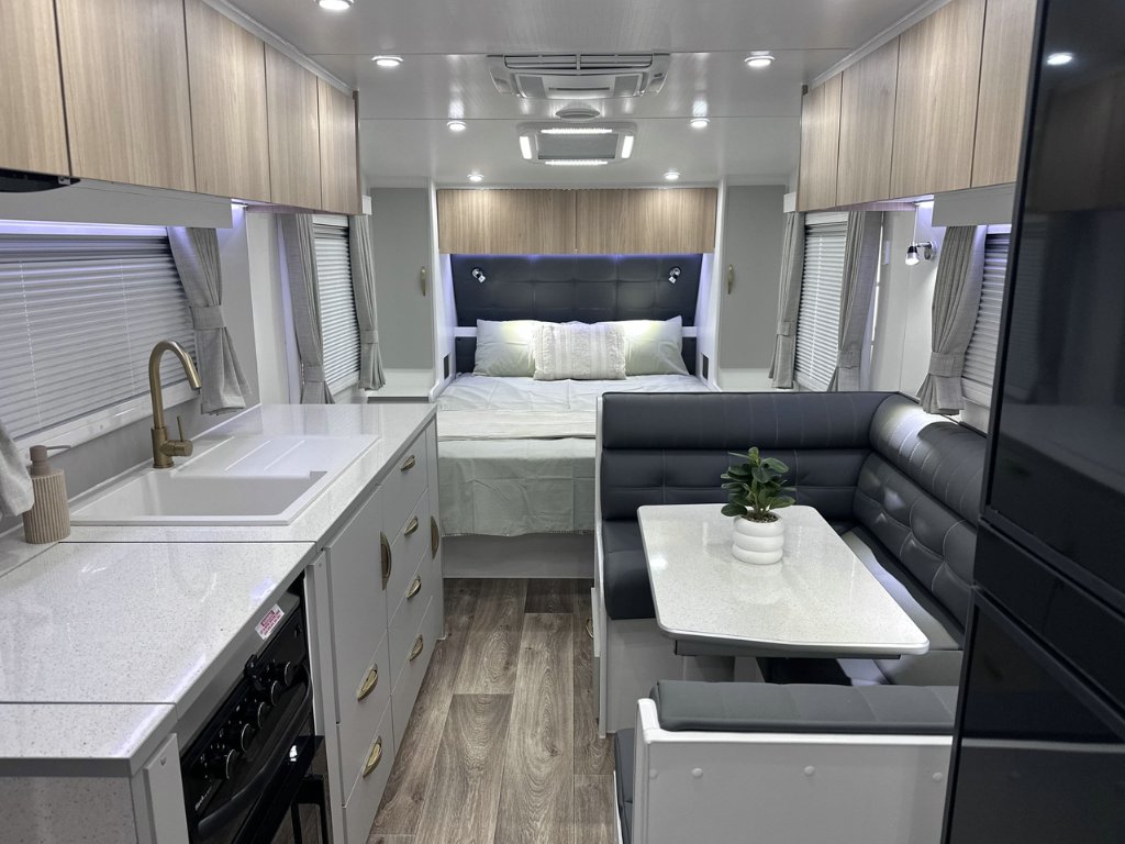 NEW 2026 SUPREME EXECUTIVE CARAVAN 2 AXLE