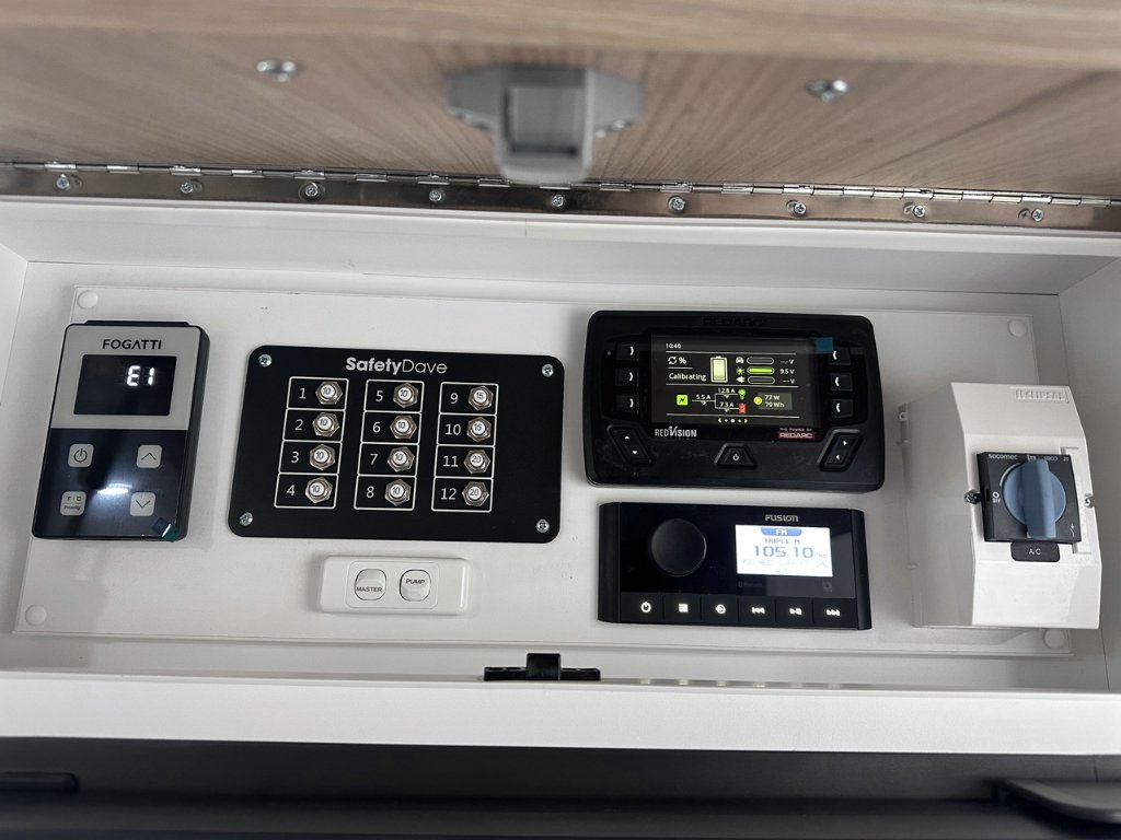 NEW 2026 SUPREME EXECUTIVE CARAVAN 2 AXLE