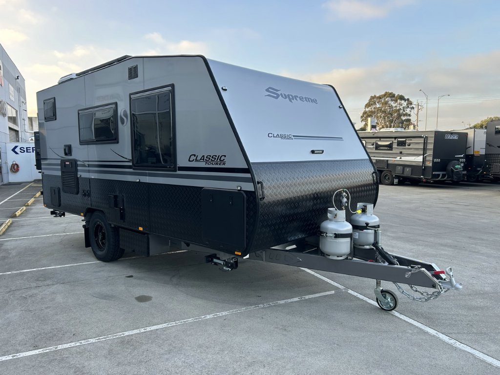 NEW 2026 SUPREME CLASSIC TOURER CARAVAN 1 AXLE