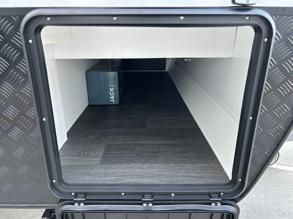 NEW 2026 SUPREME CLASSIC TOURER CARAVAN 1 AXLE