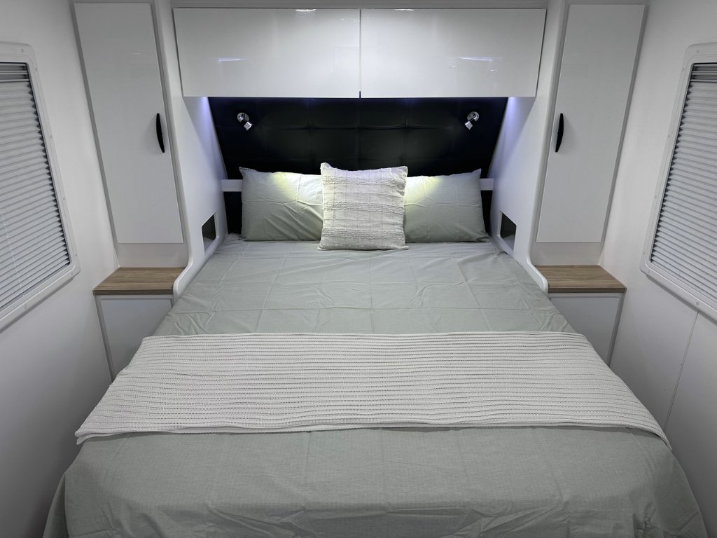 NEW 2026 SUPREME CLASSIC CARAVAN 2 AXLE