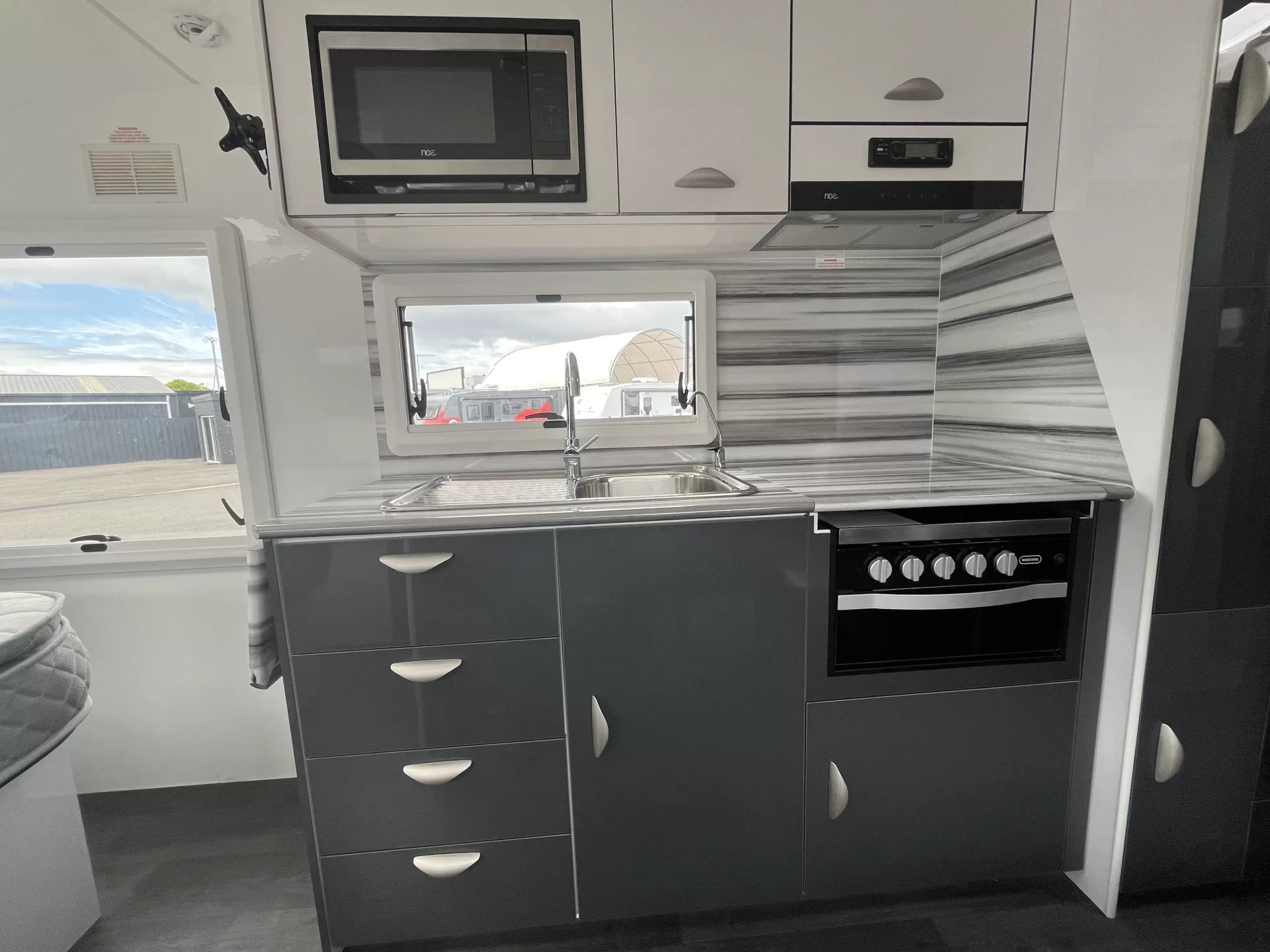 2021 REGENT DISCOVERER 19'6