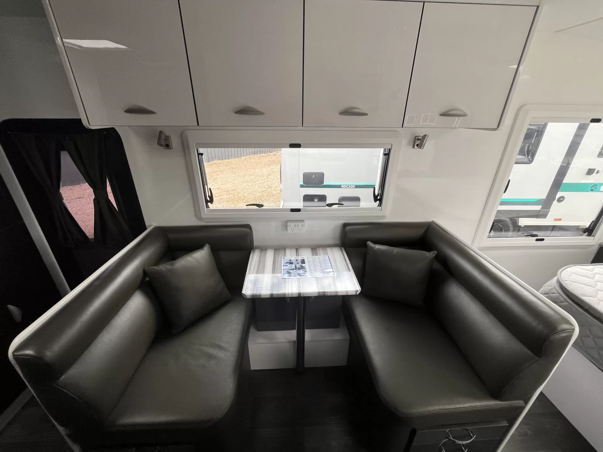 2021 REGENT DISCOVERER 19'6