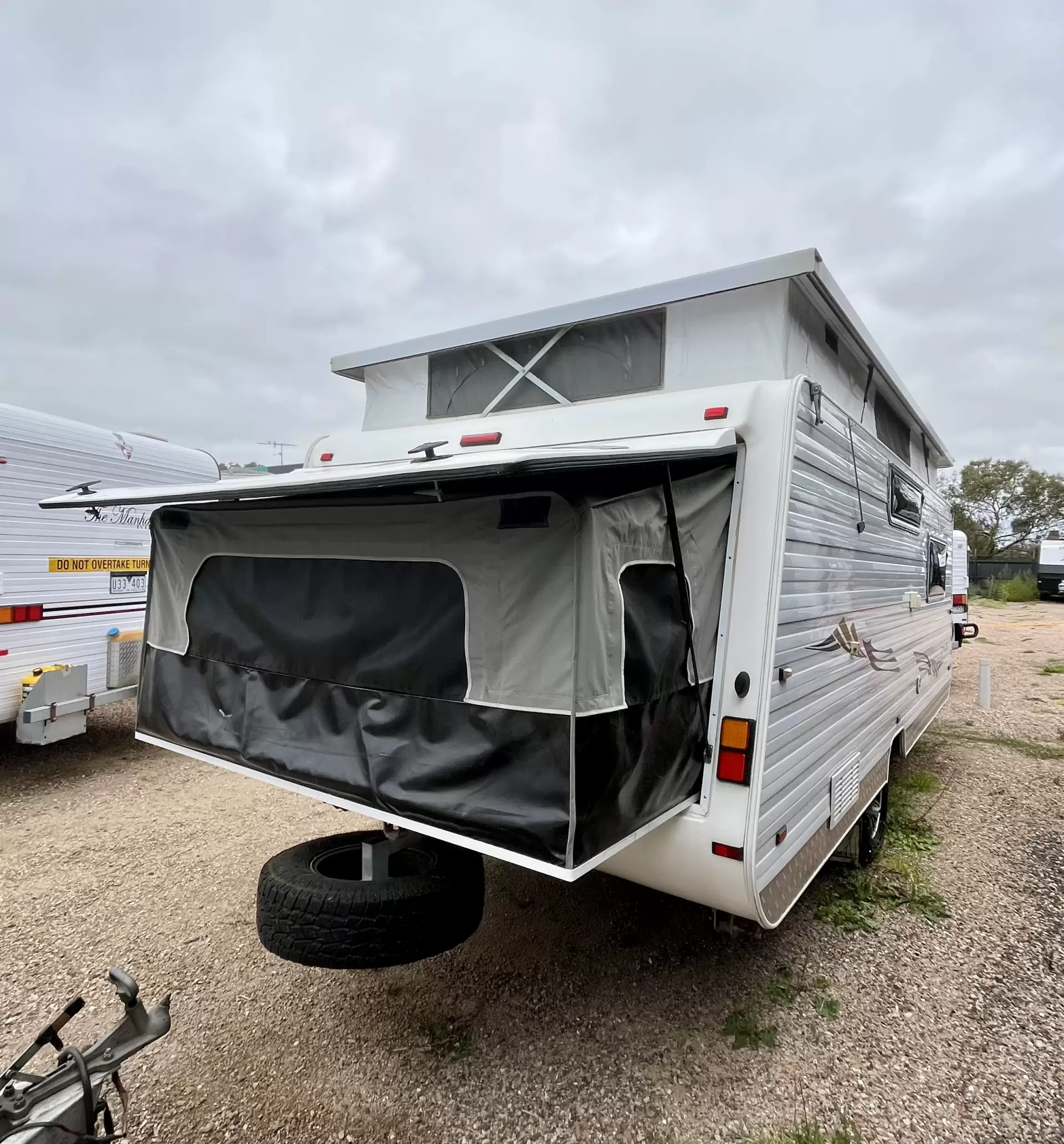 2010 Paramount Duet Bunk with Expandas