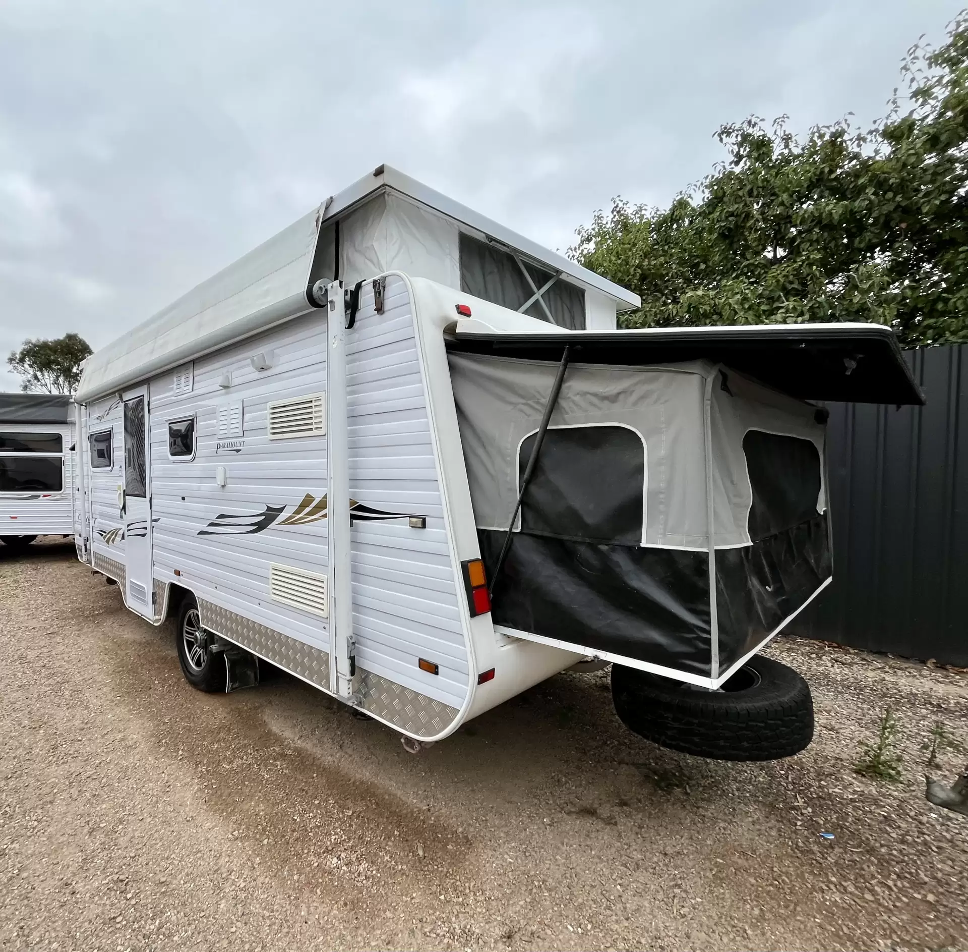 2010 Paramount Duet Bunk with Expandas