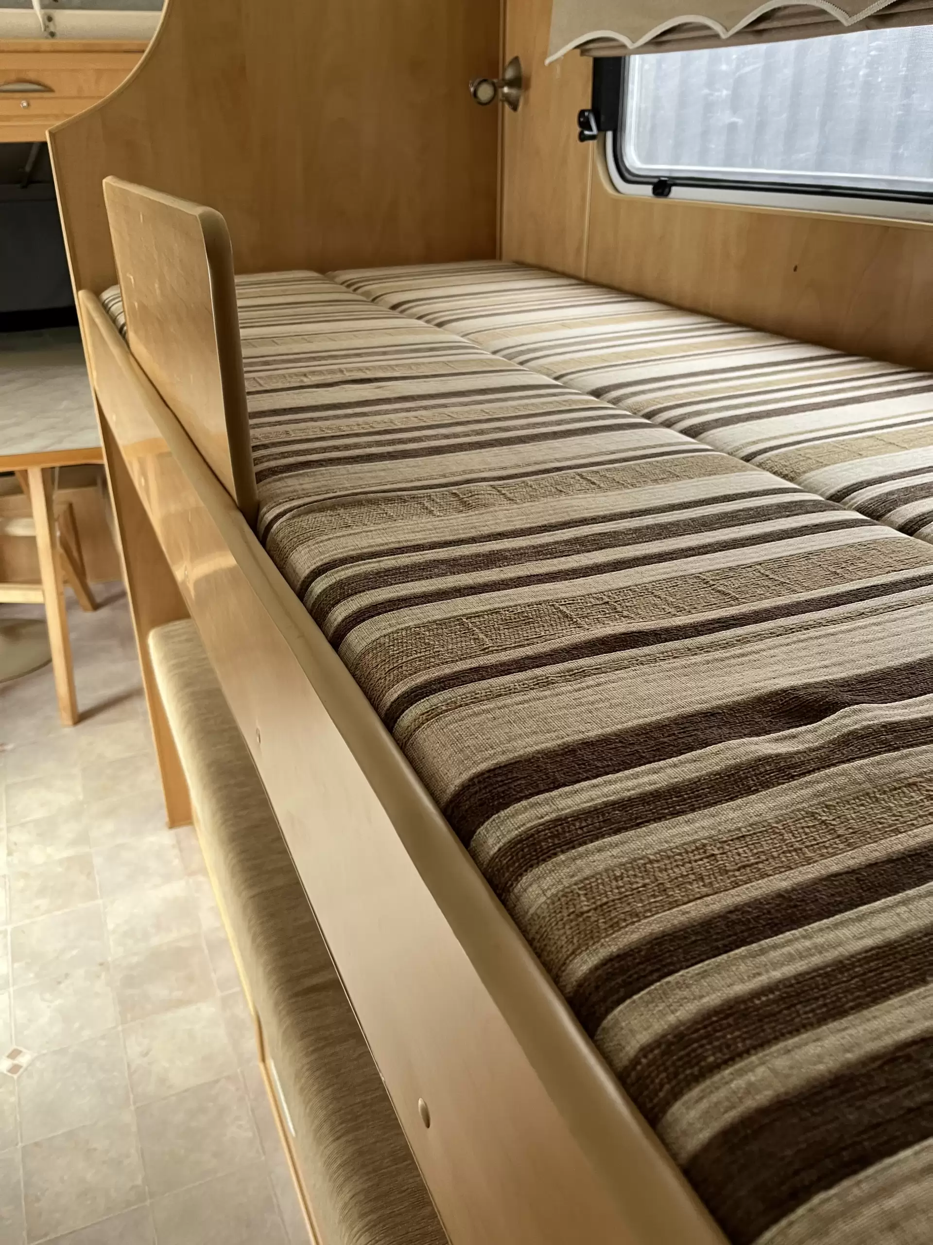 2010 Paramount Duet Bunk with Expandas