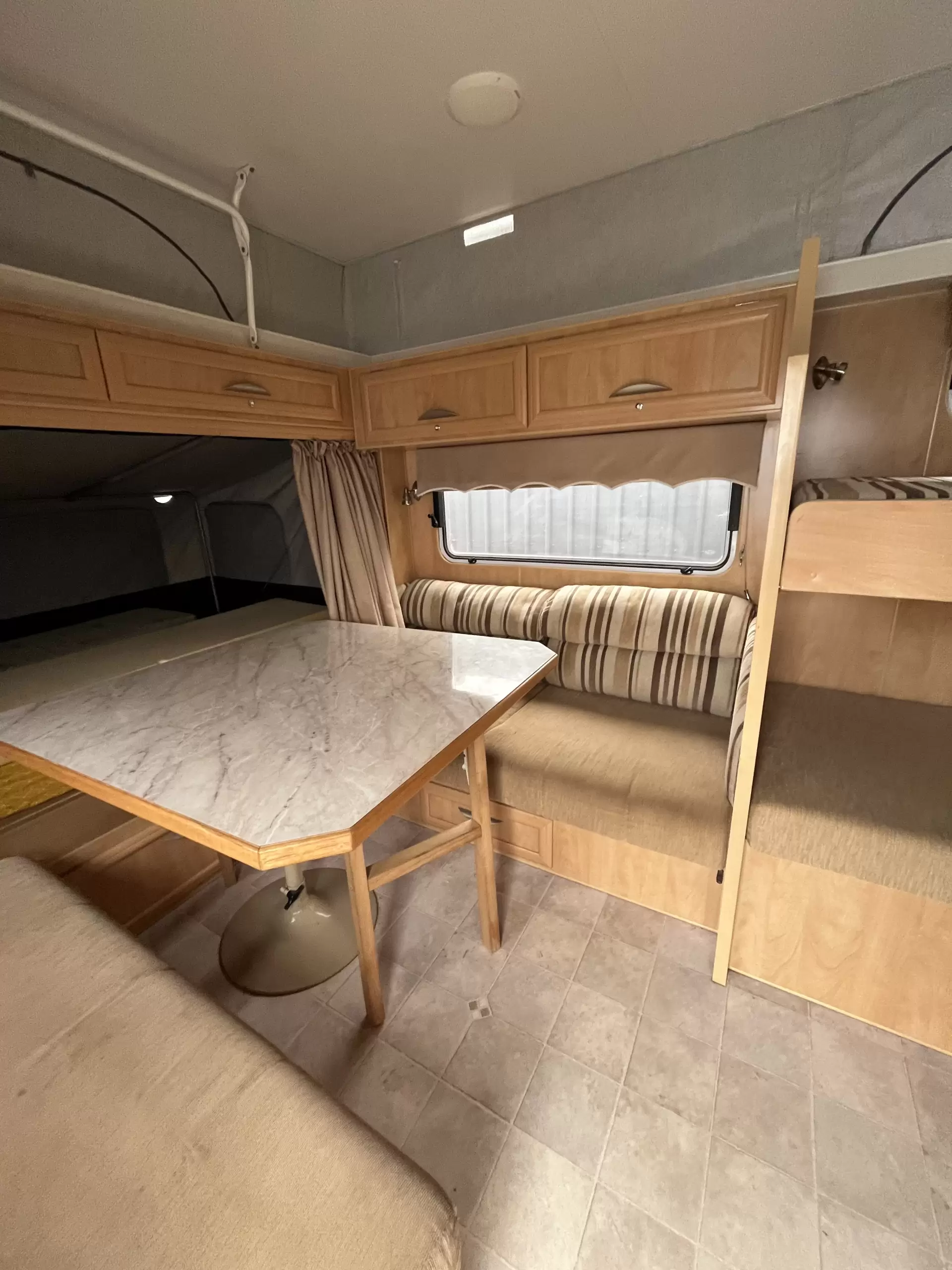 2010 Paramount Duet Bunk with Expandas