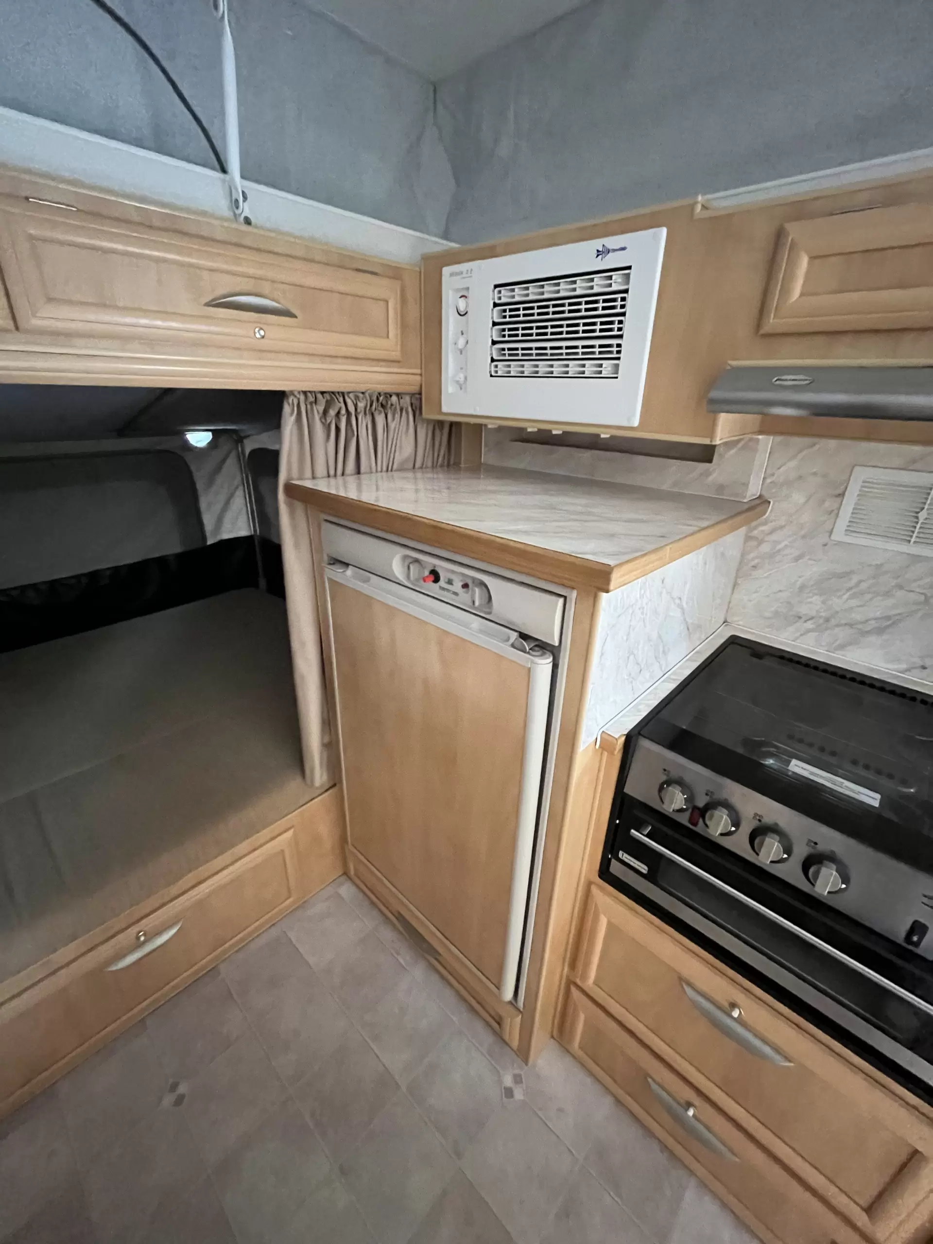 2010 Paramount Duet Bunk with Expandas