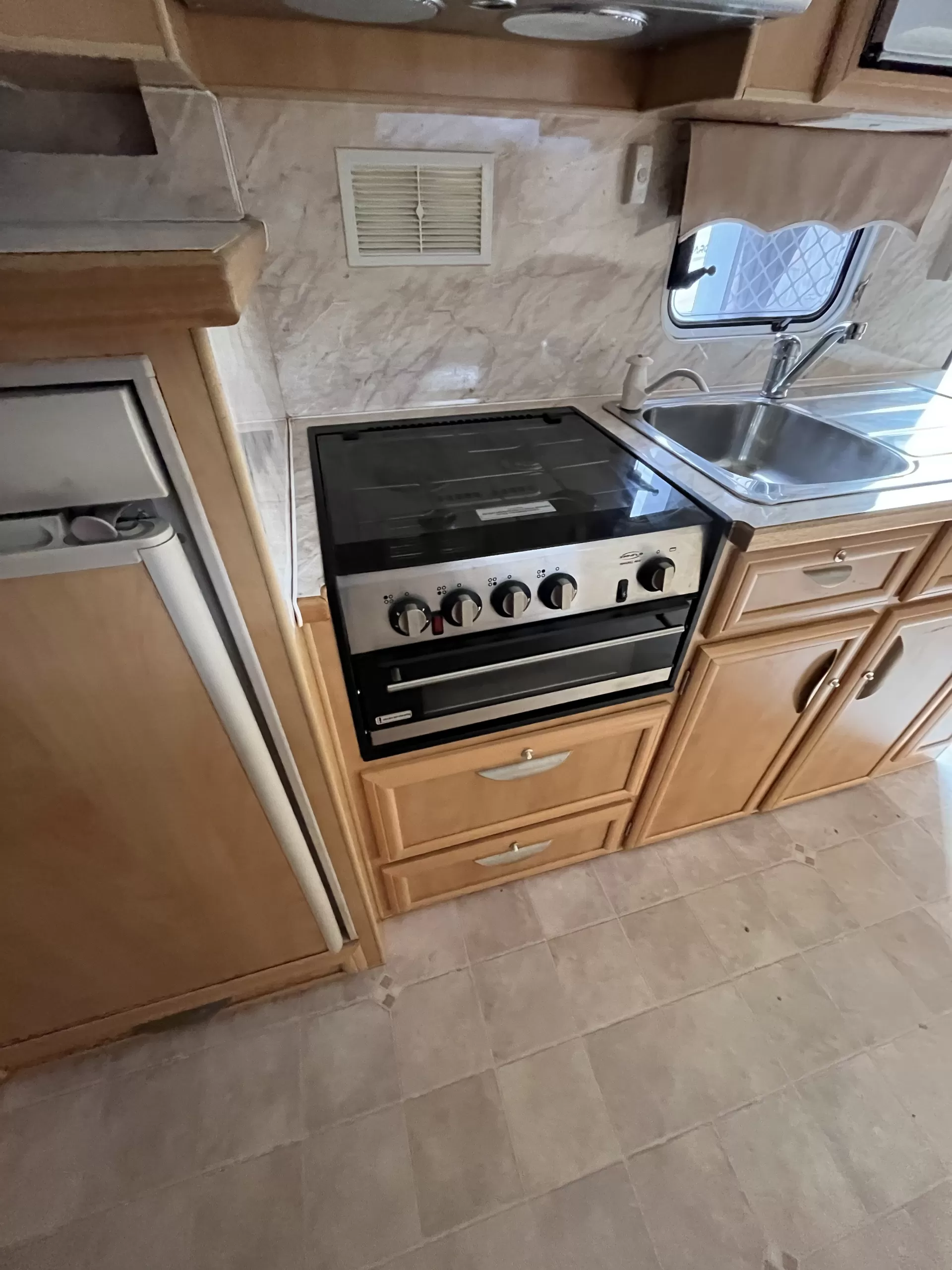 2010 Paramount Duet Bunk with Expandas