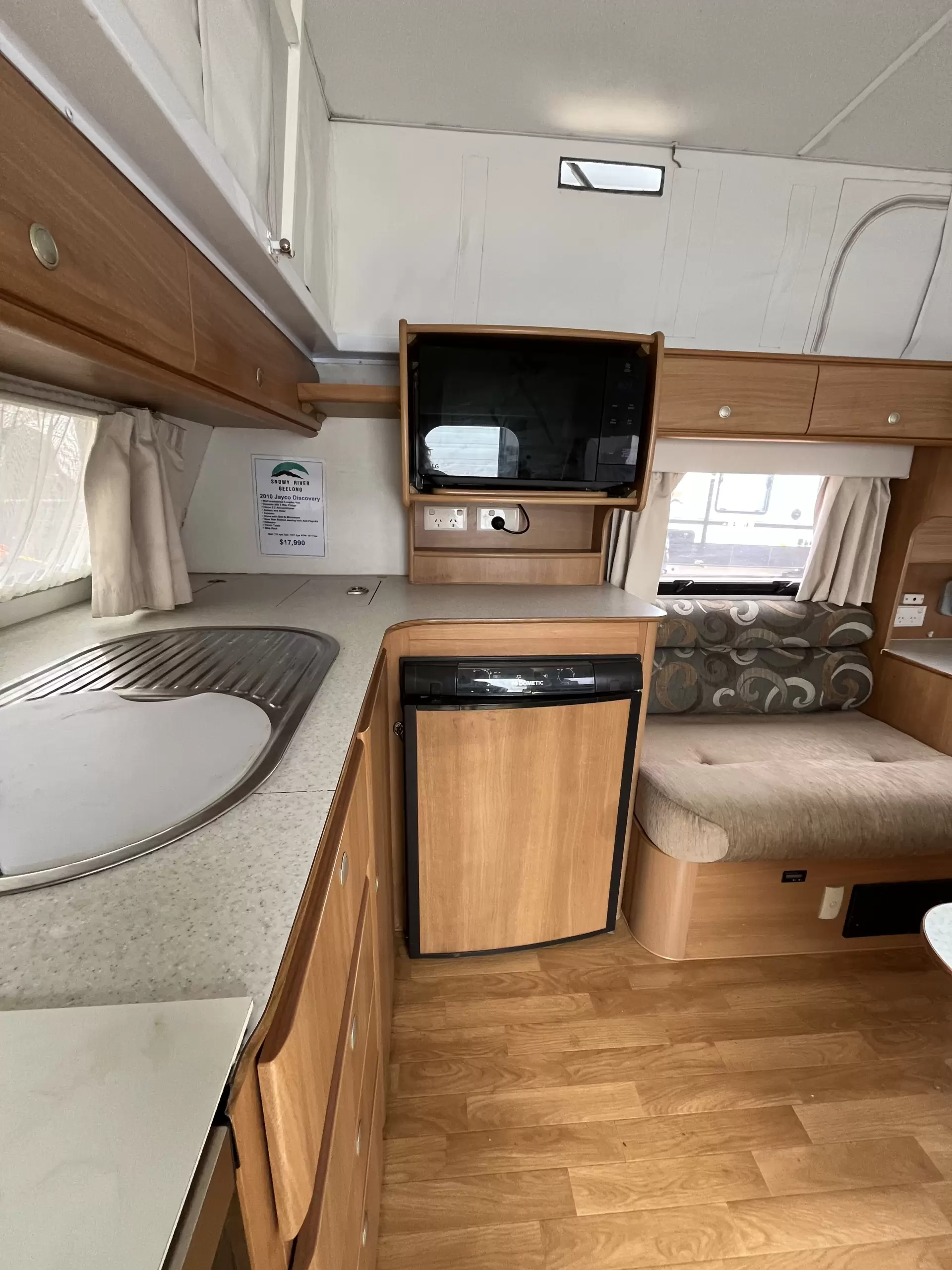 2010 Jayco Discovery Couples Poptop