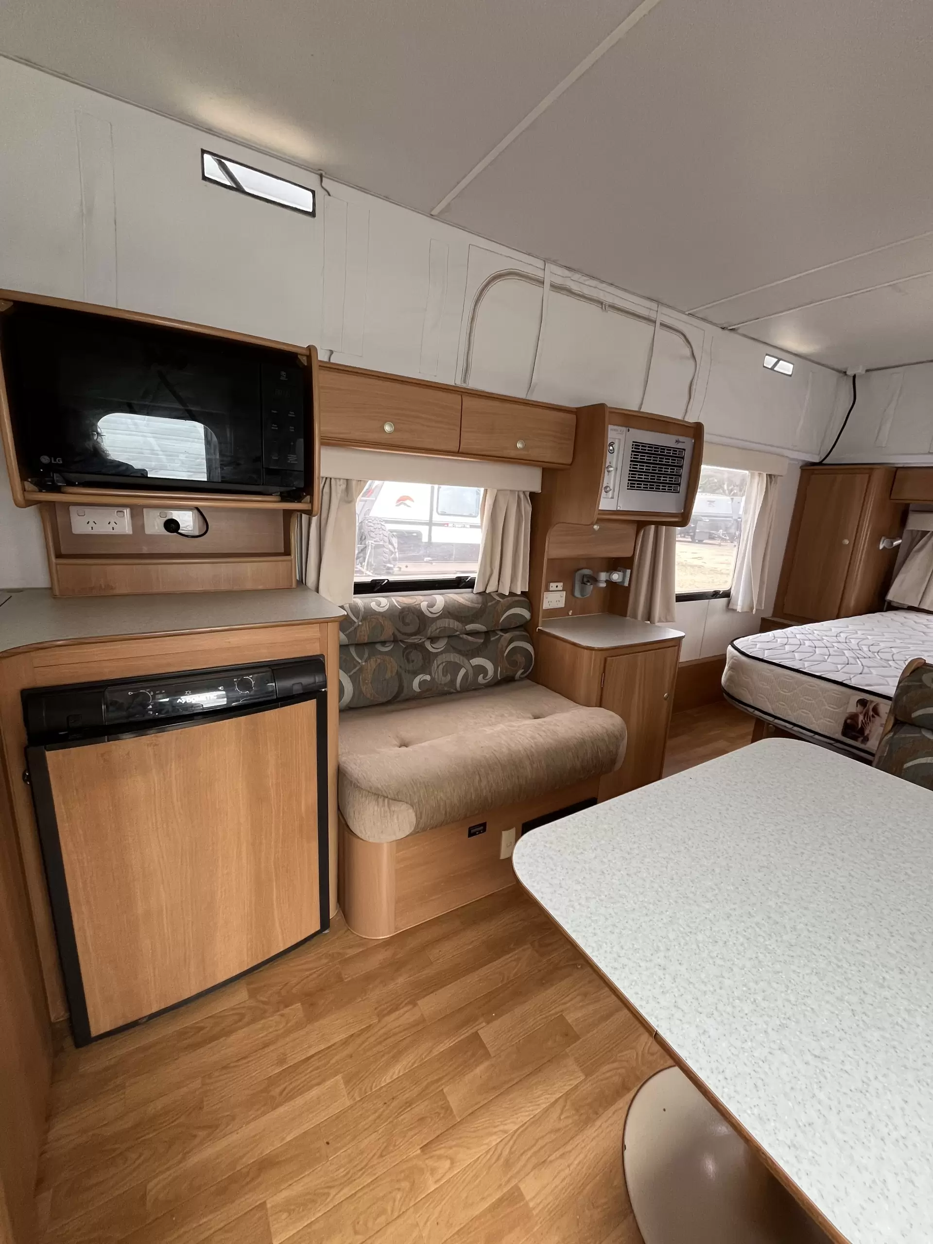 2010 Jayco Discovery Couples Poptop