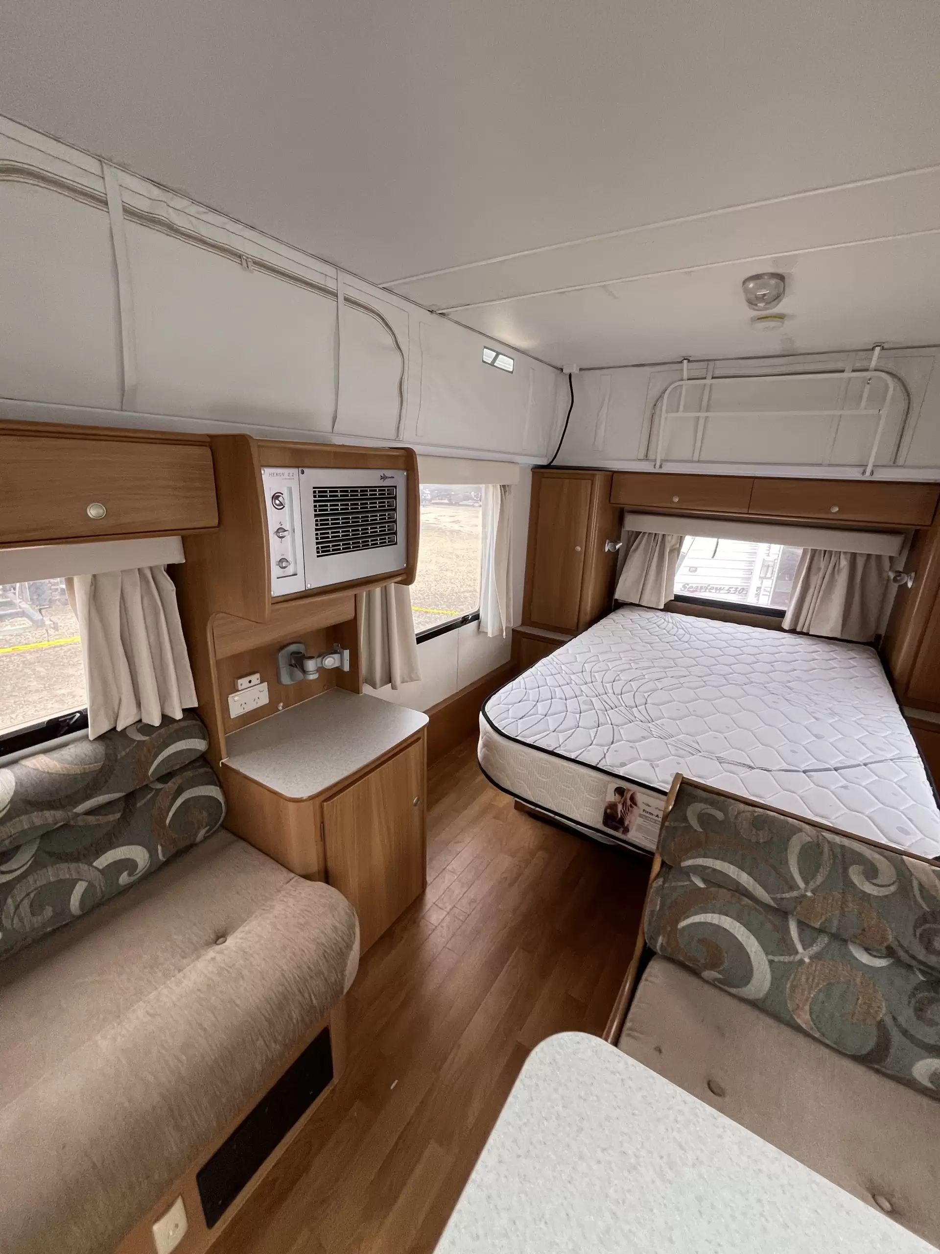 2010 Jayco Discovery Couples Poptop