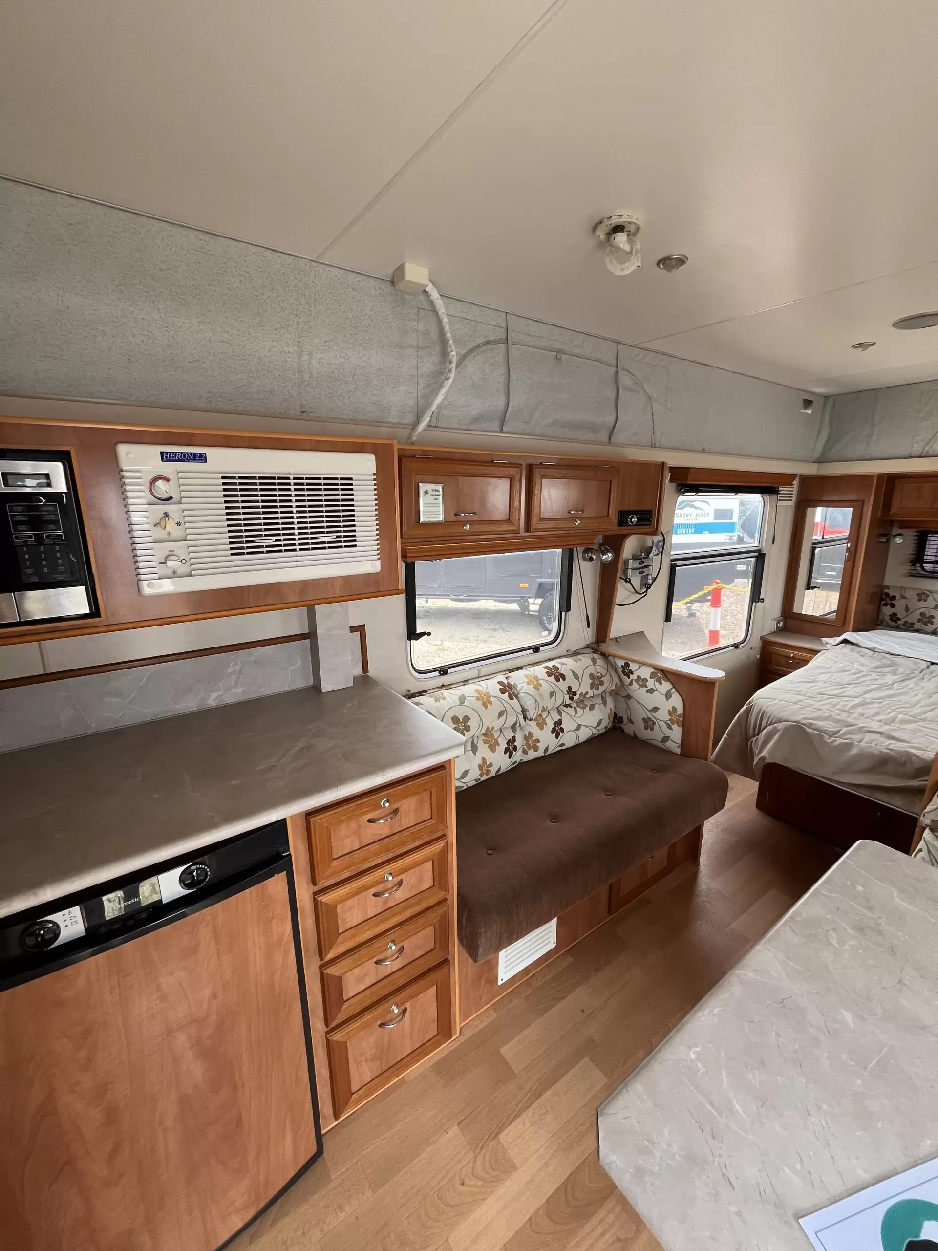 2009 Olympic Seaview 530LE