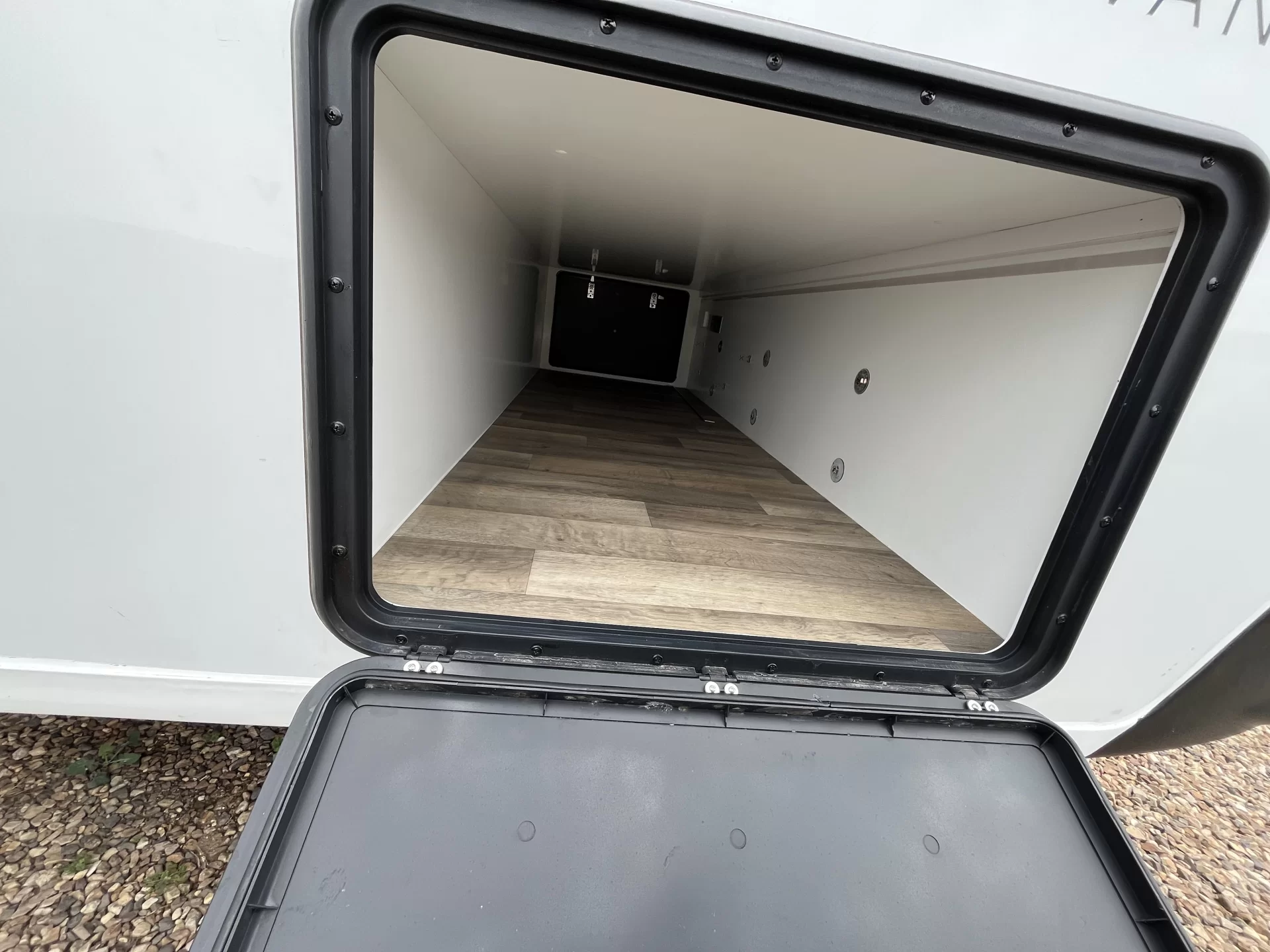 2021 Regent Discoverer Rear Club